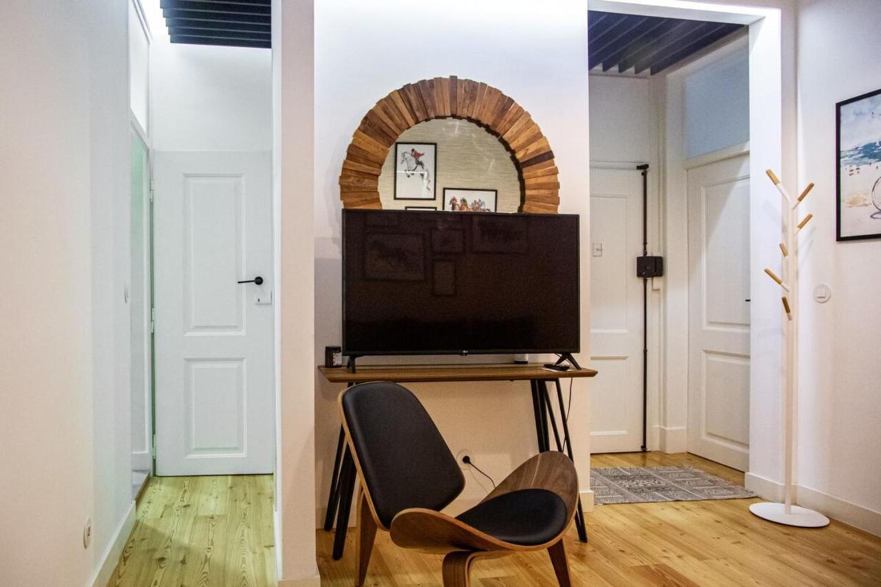 Colourful And Tasteful 2bedroom In Graca * Lisbona