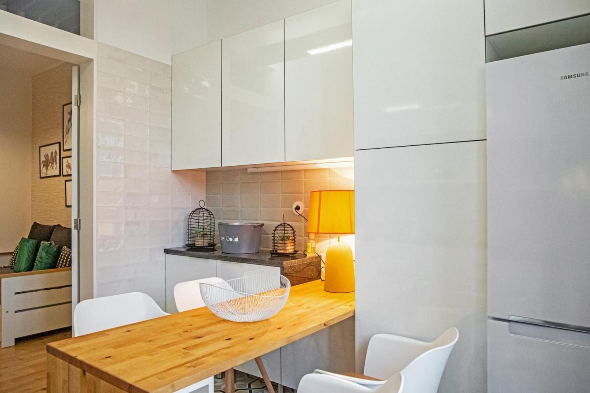 Colourful And Tasteful 2bedroom In Graca Lisbona